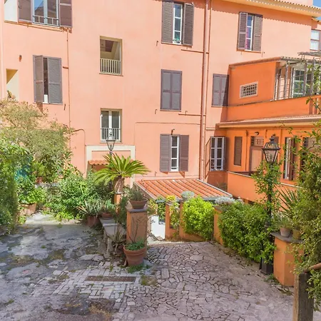 In Trastevere Village Apartment
